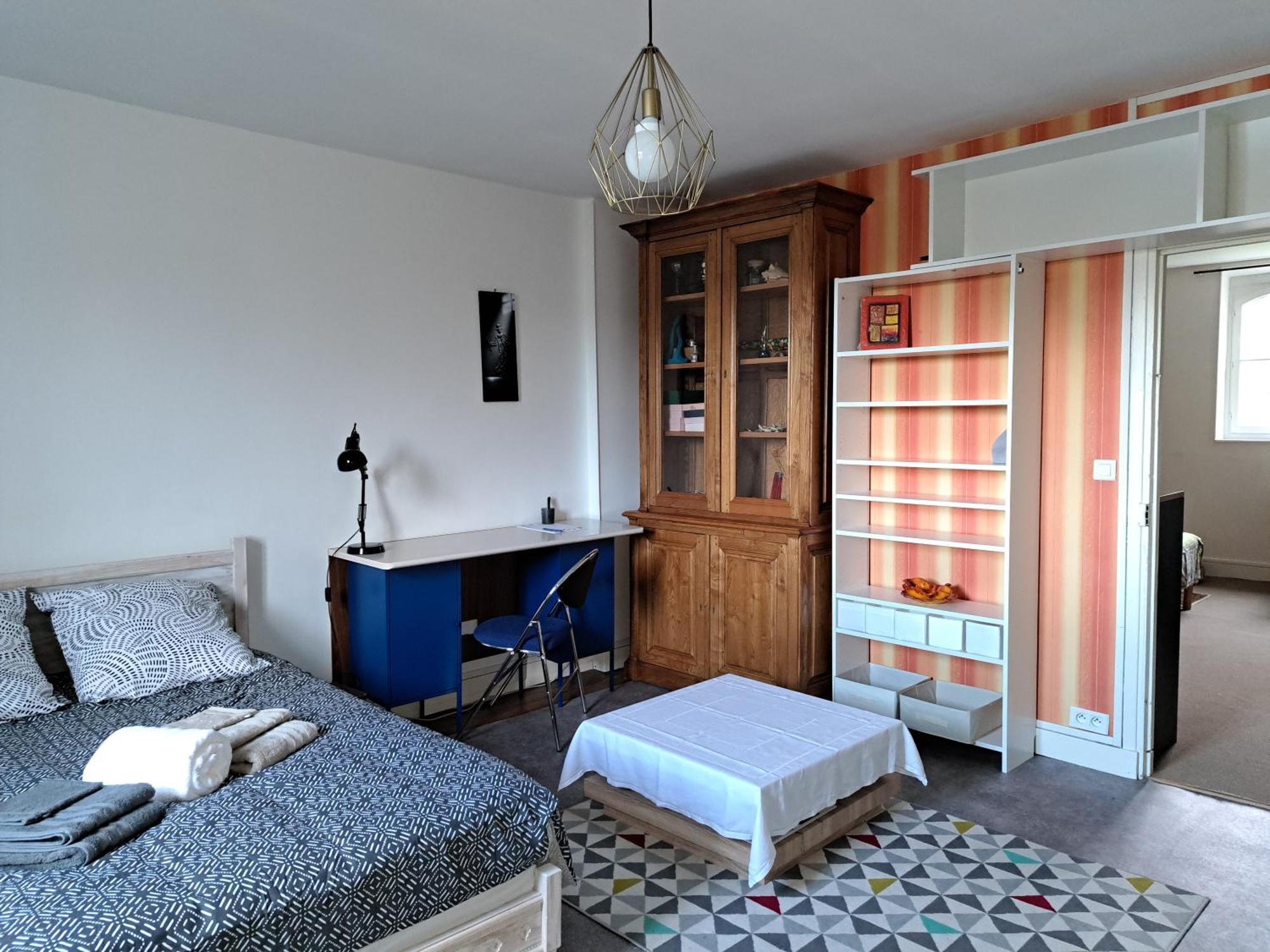 Les Chambres De Lucie-B&B - Petit Dej Inclus - Parking Prive - Proche Gare Versailles Værelse billede